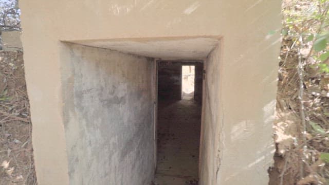 전쟁의 잔재로 남은 폐허