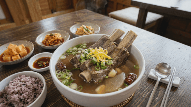 Warm galbitang and black rice