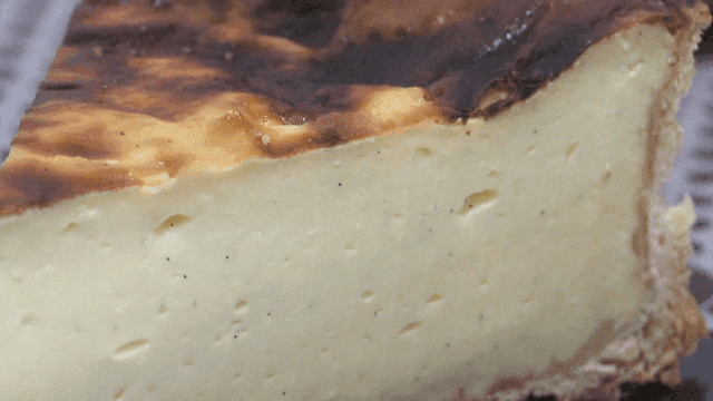 크리미한 치즈케이크 한 조각