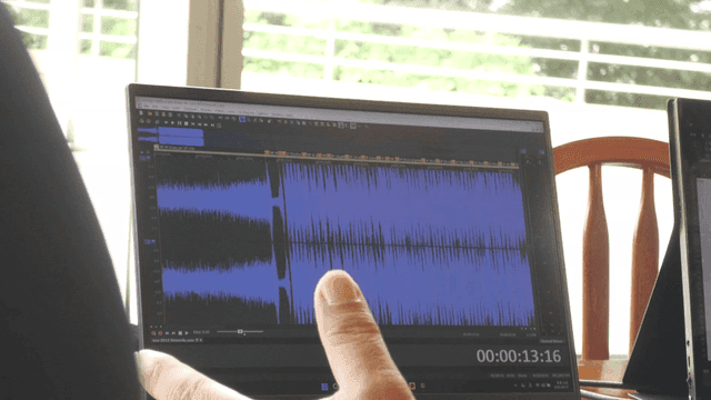 Laptop screen displaying simulation program