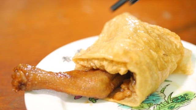 돼지고기를 두부 피로 감싼 딤섬