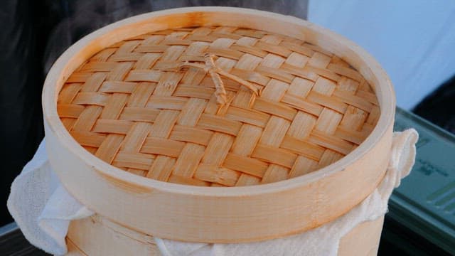 Squid Steaming in a Bamboo Basket