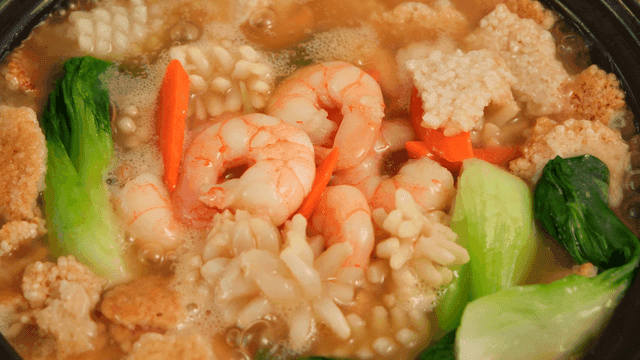 Shrimp and vegetable scorched rice soup