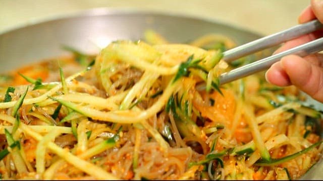 Spicy cold buckwheat noodles with cucumbers