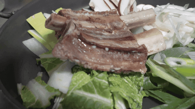 Hot pot piled high with beef ribs