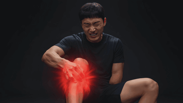 Men suffering from knee pain