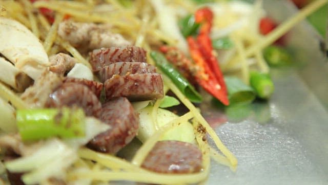 Ingredients for stir-fried white sundae prepared on an iron plate