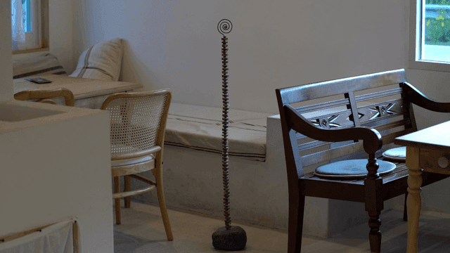 아늑한 실내 좌석과 장식