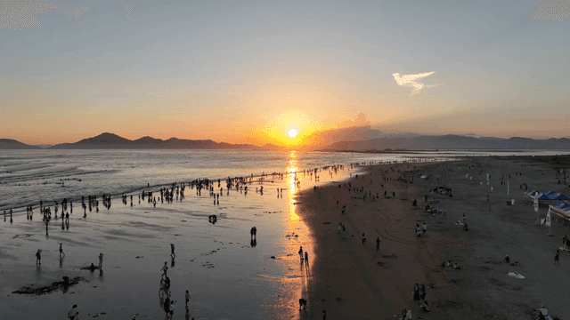 Sunset Beach for People to Enjoy