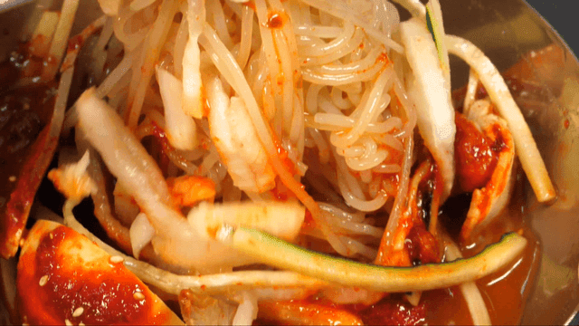 Spicy Korean wheat noodles with vegetables