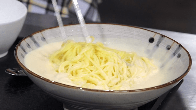 Soybean noodles in creamy soybean soup