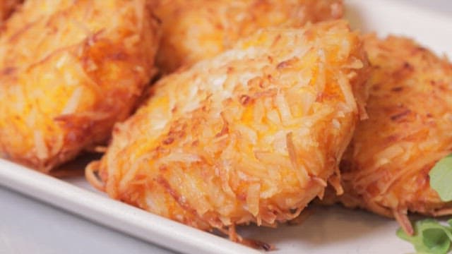 예쁘게 플레이팅 된 튀김요리