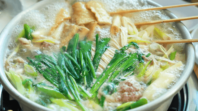 Boiling whole chicken broth