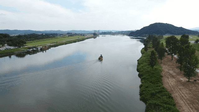 Quiet river where Panokseon ships sail