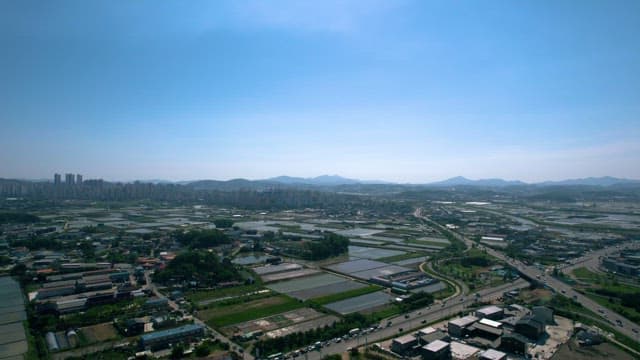 한낮의 농촌 지역 및 교통망