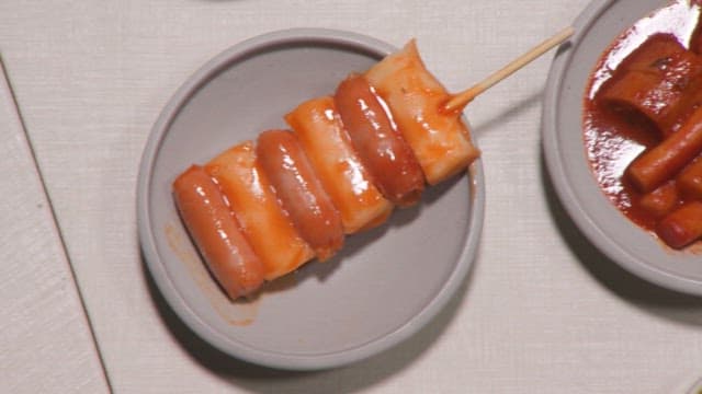 Various Korean rice cakes and tteokbokki