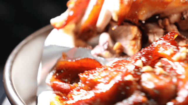 Pig's trotters with seasoning