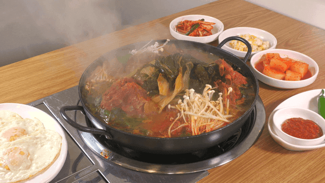 우거지 감자탕 한상