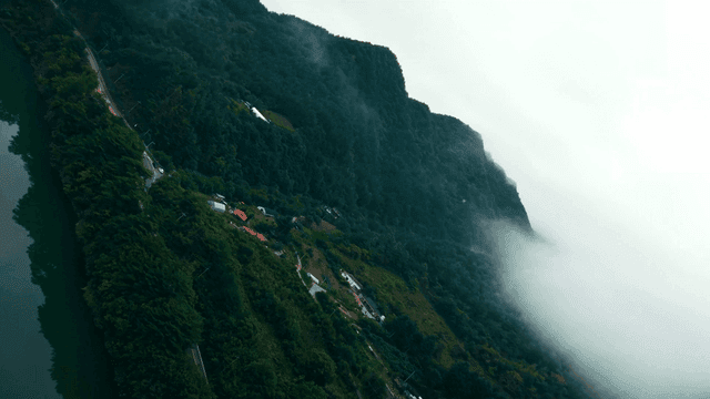 Misty mountains and a winding river