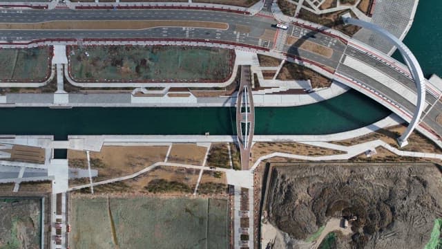 현대 운하의 전경