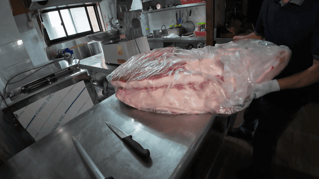 1등급 한우 암소 발골 전 통갈비