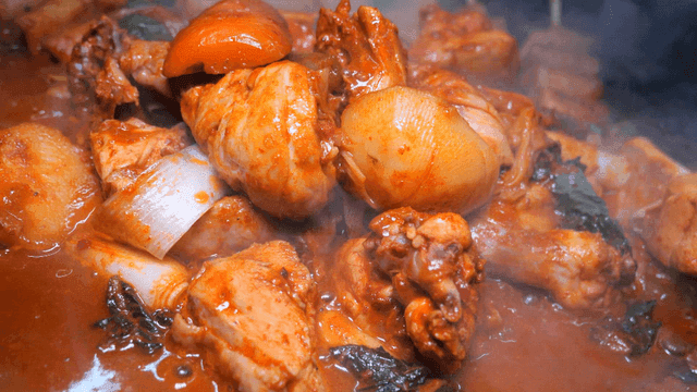 Spicy chicken stew with vegetables