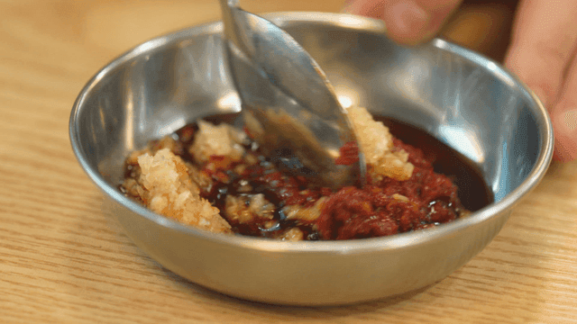 Soy sauce seasoning mixed with garlic and red pepper powder
