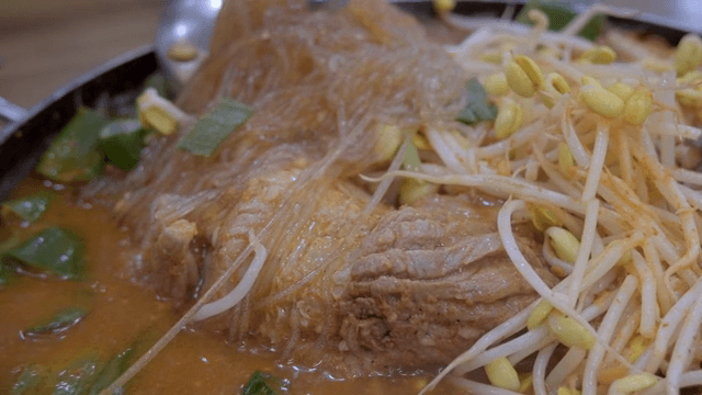 Korean stew with bean sprouts and meat