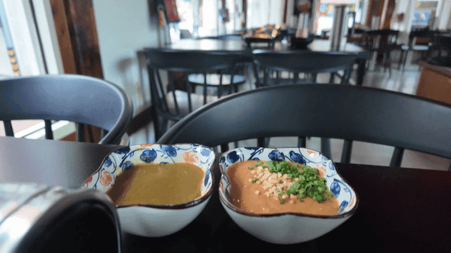 Condiment dishes placed in restaurant