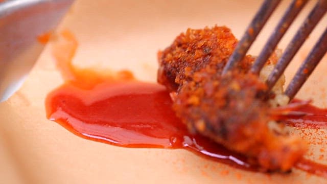 Crispy fried ribs with seasoned sauce