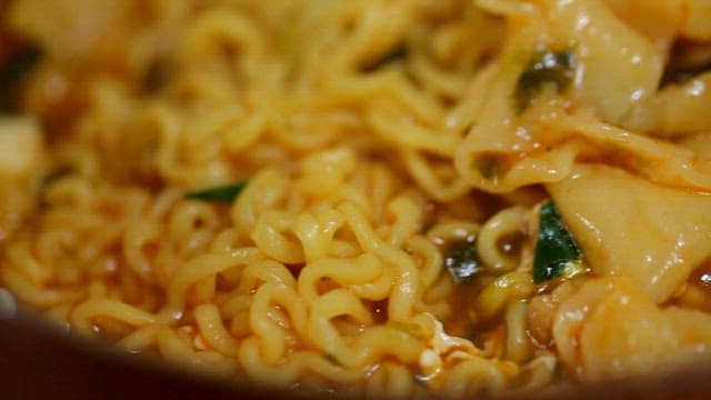 Close-up of ramyeon with hand-pulled dough