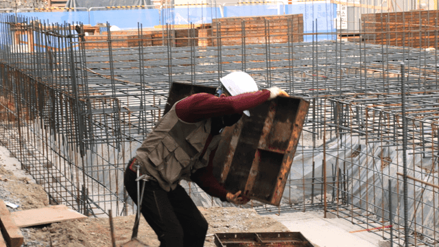 Construction worker at a building site
