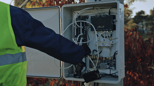 야외 제어 박스를 기술자