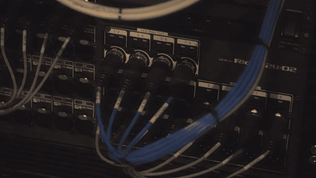 오디오 케이블과 커넥터의 클로즈업