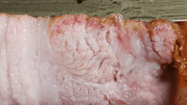 육즙이 나오는 삼겹살