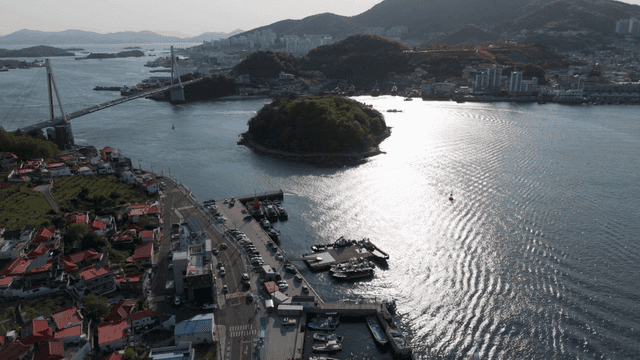 Coastal city scenery with islands