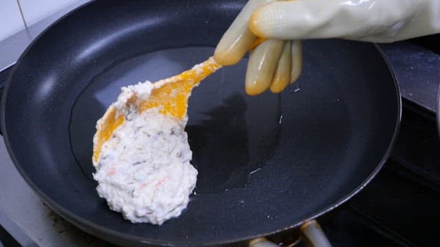 Bindaetteok made with tofu