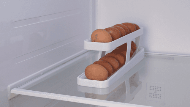 냉장고에 정리된 계란
