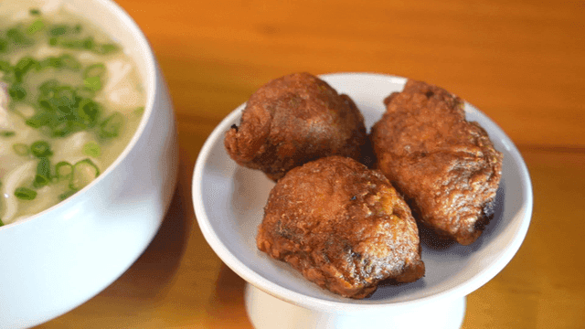 Chicken kalguksu and chicken skin dumplings