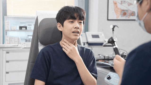 Adolescent patients with neck pain undergoing medical checkups