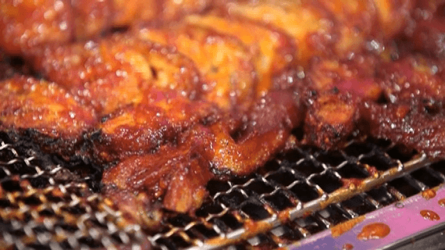 그릴에 구워지는 불족발