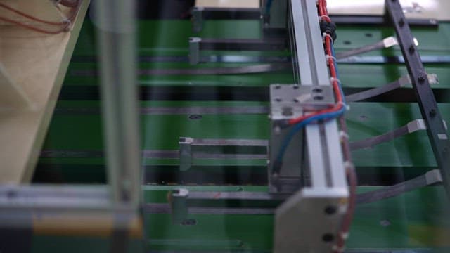 지폐를 찍어내는 산업 기계