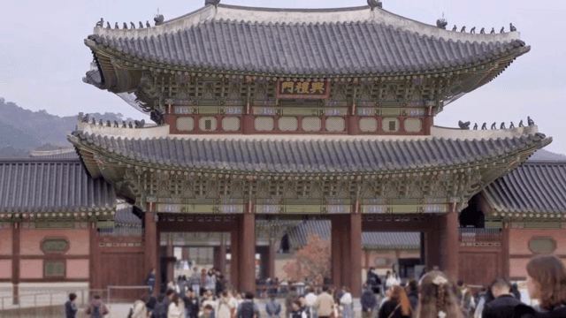방문객이 많은 한국 전통 궁궐