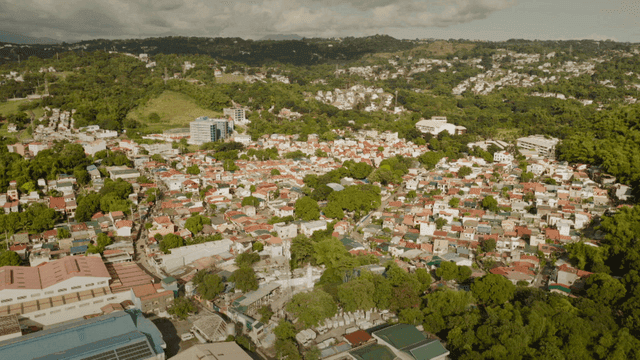 Spacious village surrounded by green space