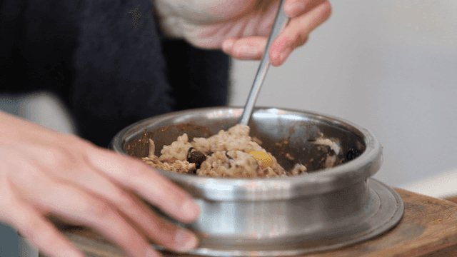 Spoon for mixing rice in stone pot