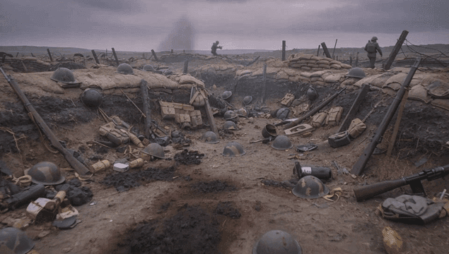 장비가 흩어진 버려진 전장