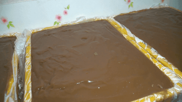 트레이에 담긴 도토리묵