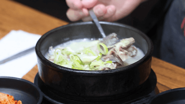 Spoon stirring sundaeguk