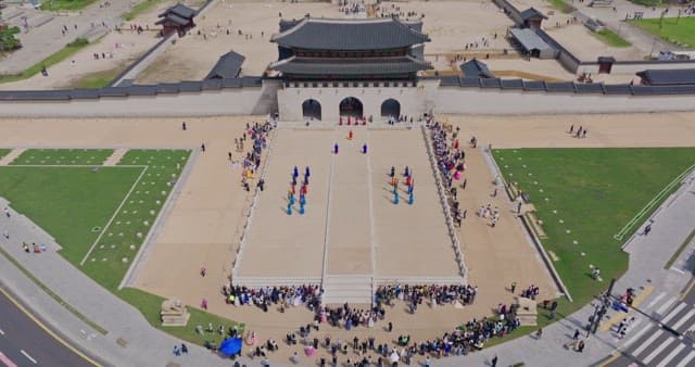 Traditional ceremony at Gyeongbokgung Palace