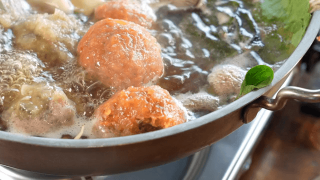 만두가 들어간 한국식 전골